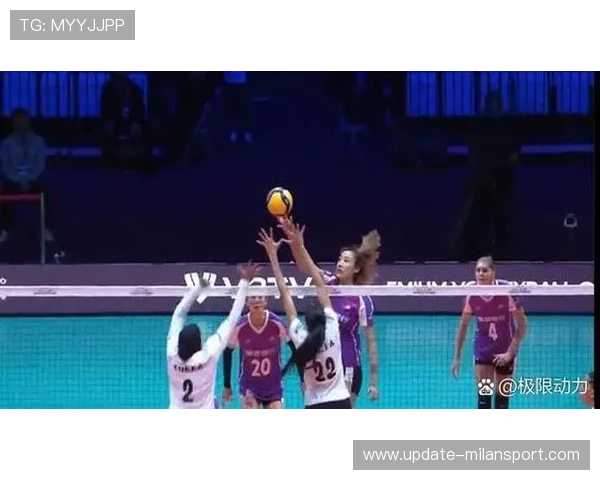 天津女排王倩连续扣球得分，赛季状态火热